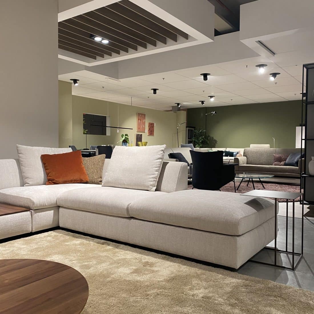 Jori Tigra Divanbase