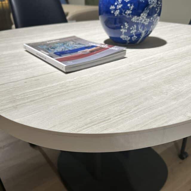 Leolux Toveri Eettafel