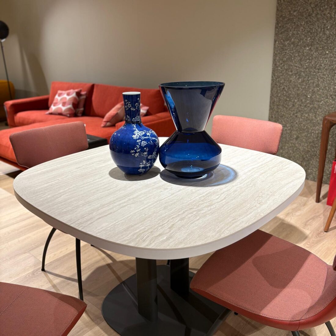 Leolux Toveri Eettafel