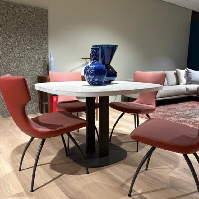 Leolux Toveri Eettafel