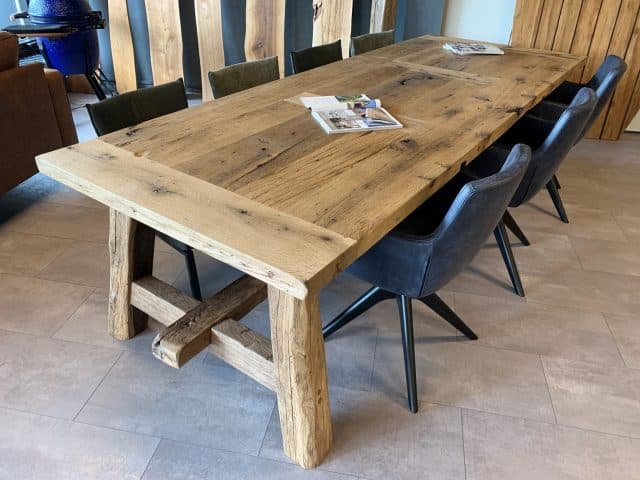 Exclusieve Oud Eiken Kloostertafel
