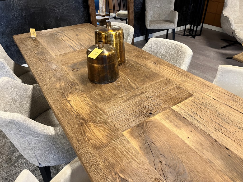 Luxe landelijke set met oud Eiken kloostertafel