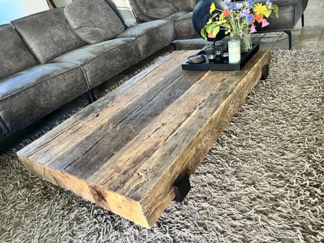 Robuuste oud Eiken salontafel