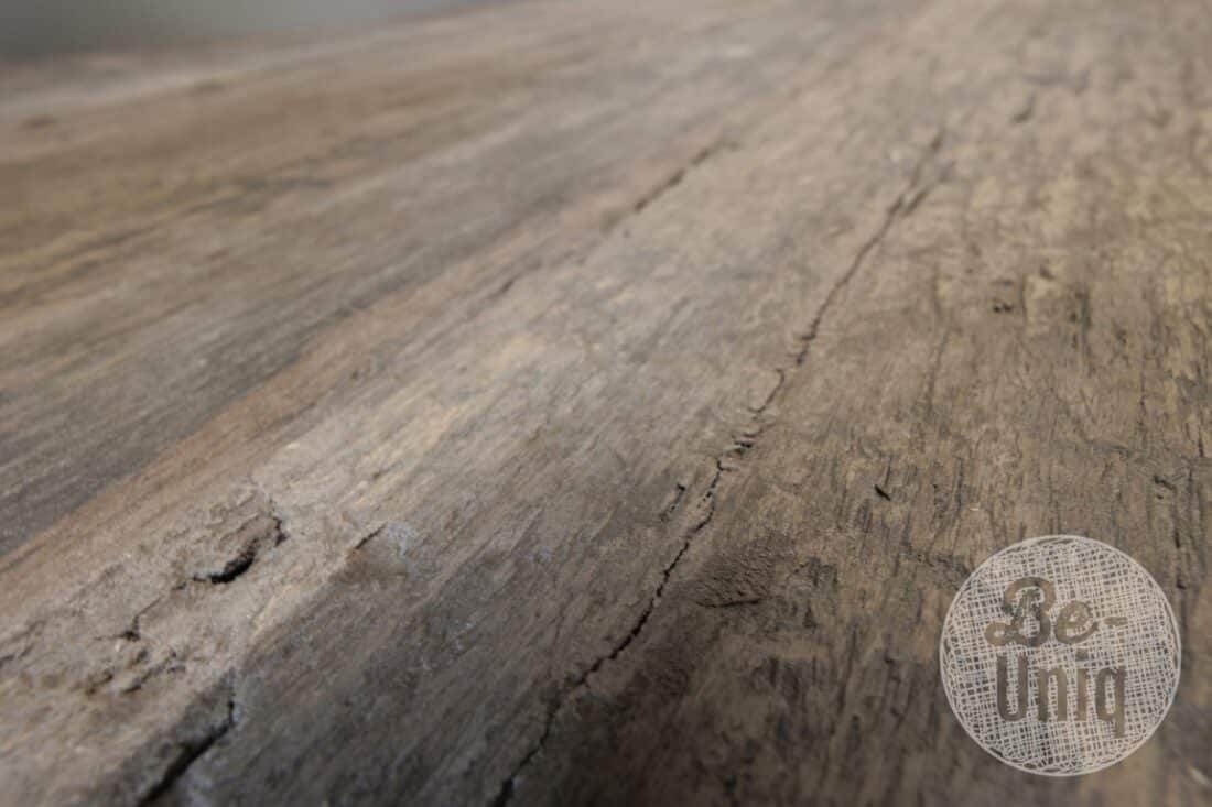 Robuuste ovale tafel oud hout