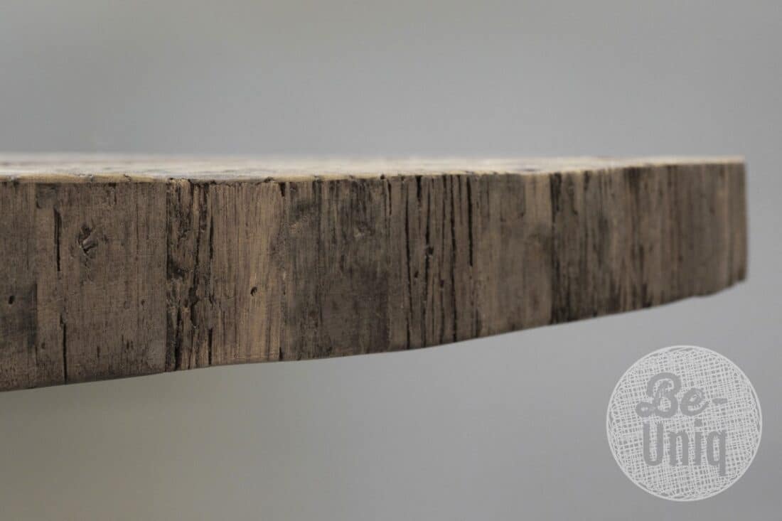 Robuuste ovale tafel oud hout