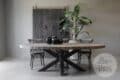 Robuuste ovale tafel oud hout