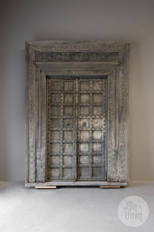 Antiek houten poort