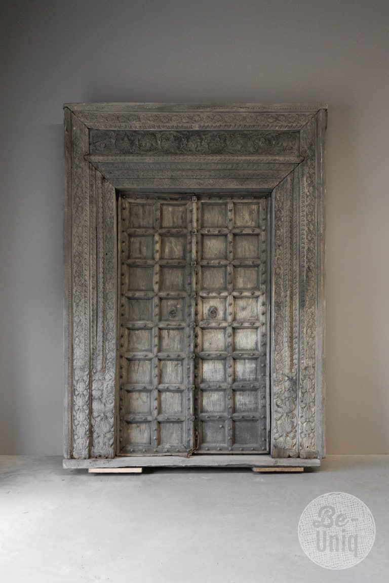 Antiek houten poort