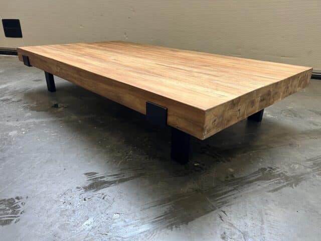 Stoere salontafel massief Teak