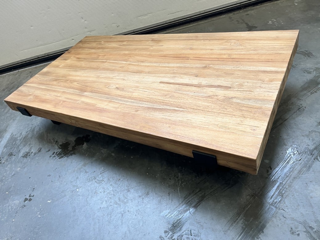 Stoere salontafel massief Teak