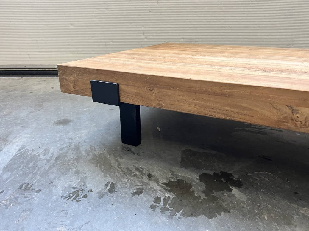 Stoere salontafel massief Teak