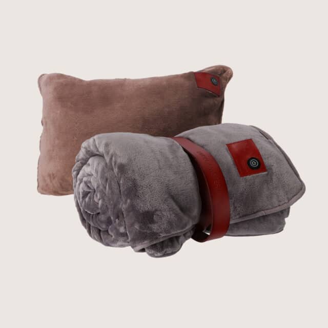 combi-package-discount-wireless-warm-blanket-with-warmth-pillow-warmth-products-package-the-hot-shot-nikki-amsterdam