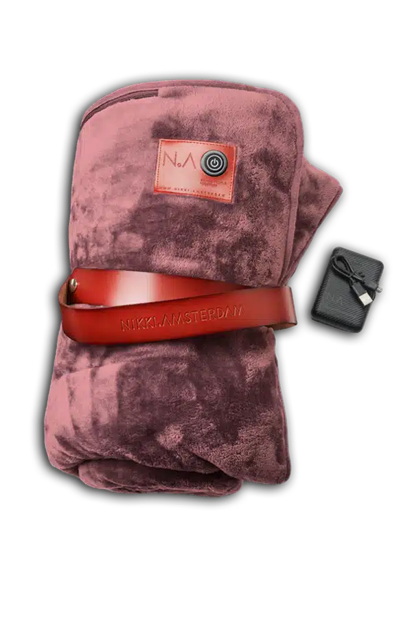 draadloze-warmtedeken-met-powerbank-verwarmde-infrarood-fleece-deken-the-paid-original-old-pink-nikki-amsterdam