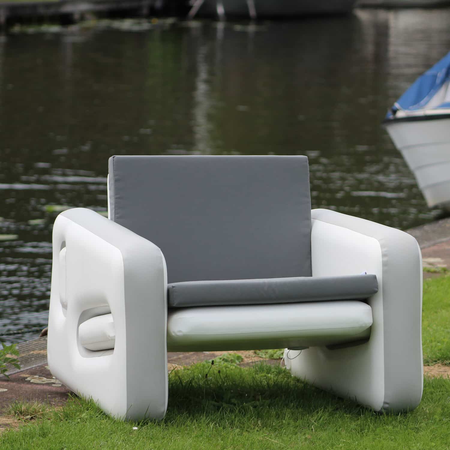 strandstoel-opvouwbaar-opblaasbare-hangstoel-sup-board-materiaal-the-seat-nikki-amsterdam