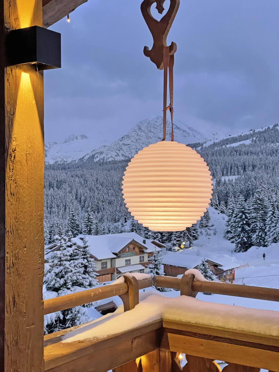 Nikki Amsteram The Ball Multicolor Led Lighting Waterproof Austria Scaled Nikki Amsteram The Ball Multicolor Led Lighting Waterproof Austria Scaled