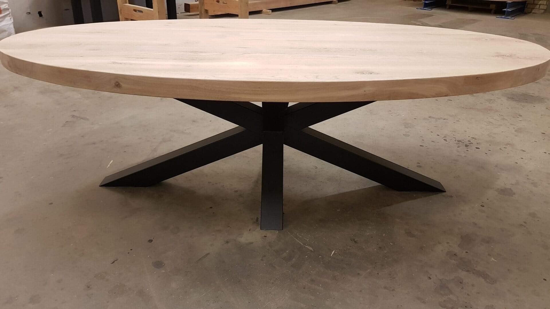 Eetkamertafel ellips / ovaal 6 cm met stalen spinpoot