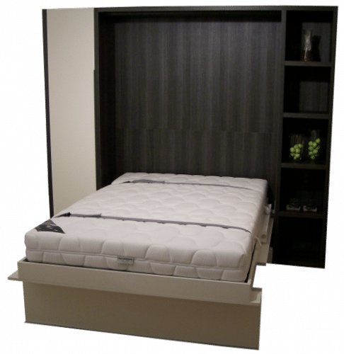 Het uitgeklapte bed van de bedkast of het opklapbed Loft Boone