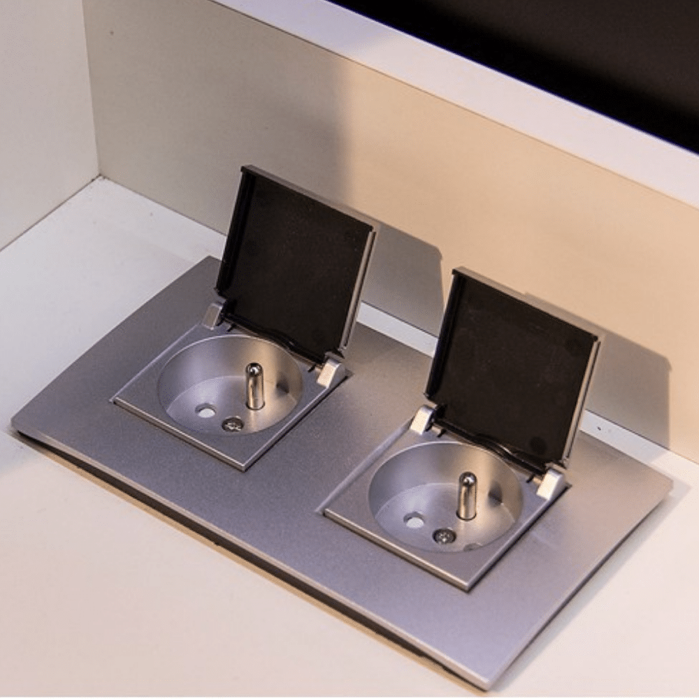 Optional sockets in the desk of the Flat Officio wall bed