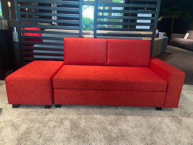 Showroom model sofa bed Minnie in red