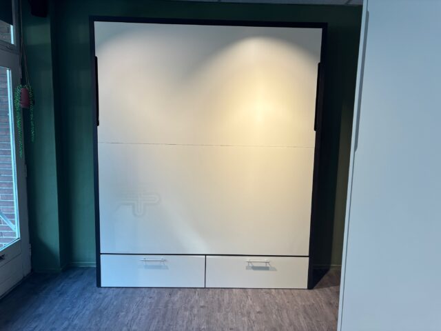 showroommodel bedkast Murphy bed 180