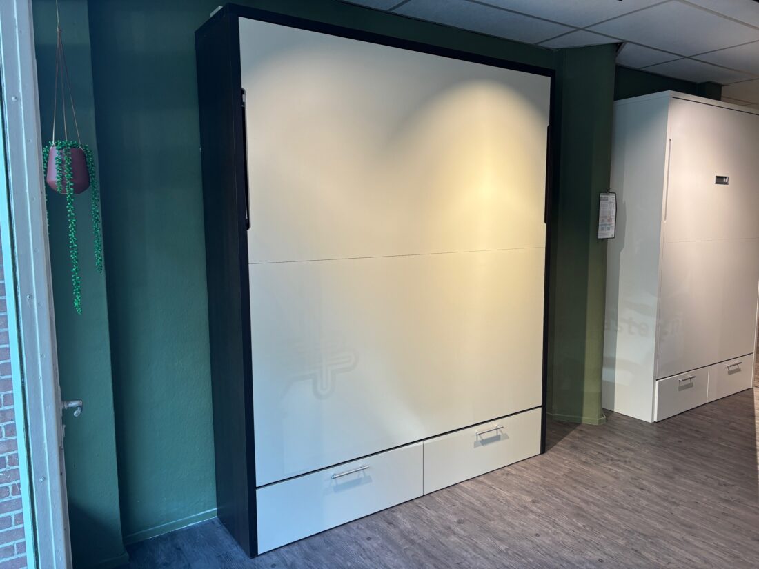 Showroommodel Bedkast Murphy 180