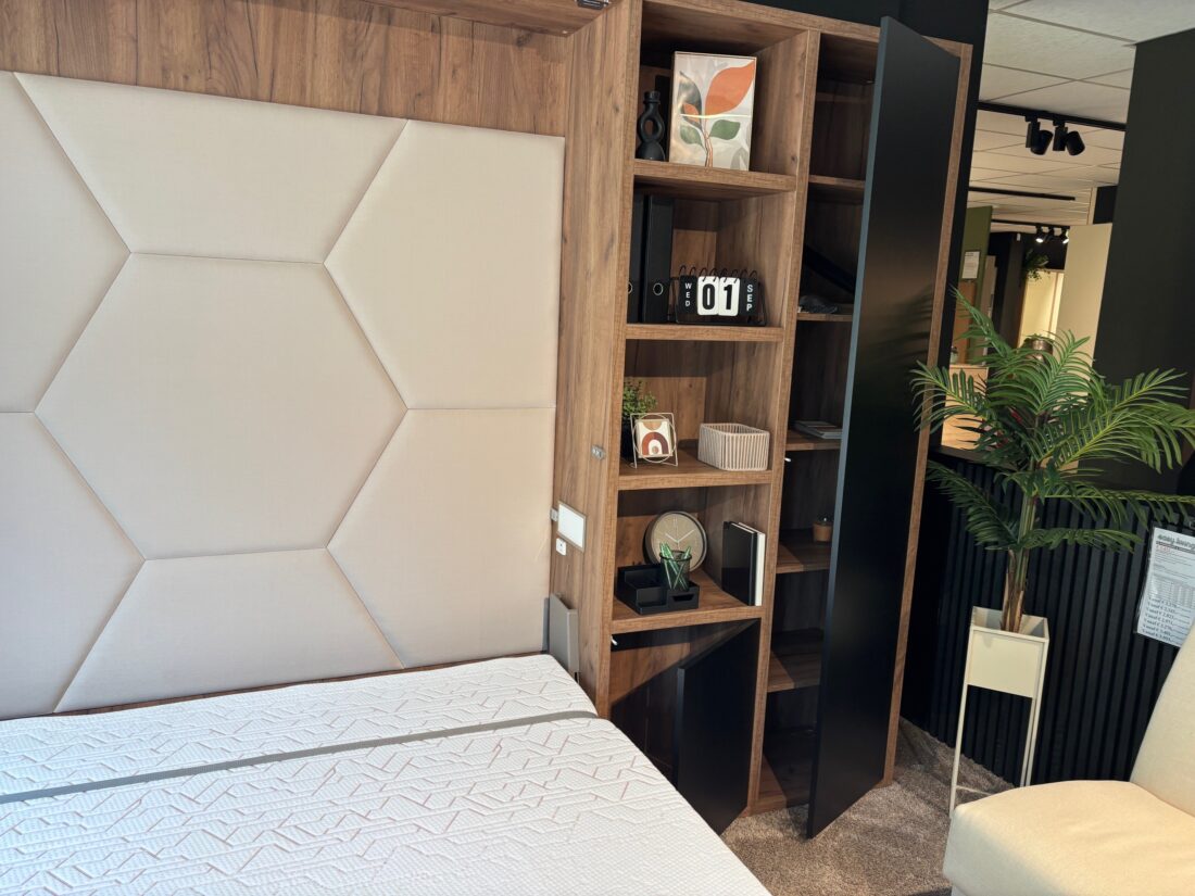 Showroommodel Bedkast Easy Desk Work