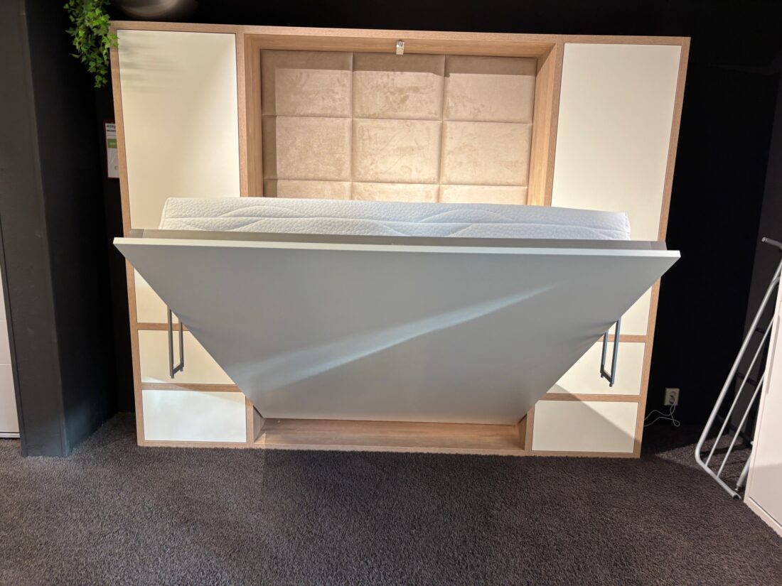 TRP Post Container Data TRP Post ID 34283 Showroom Model Bed Cabinet Easy TRP Post Container