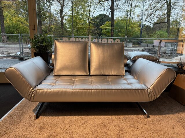 Showroom model Sofa bed Ghia Chrome Silver