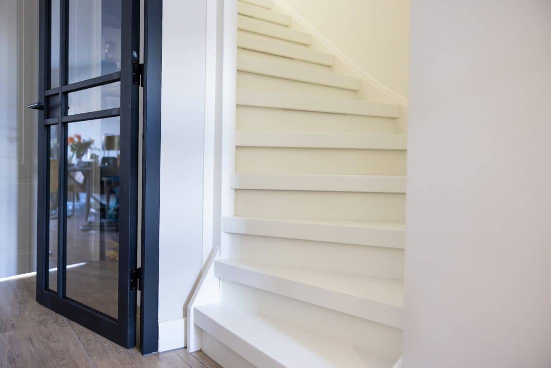 Witte Traprenovatie In Huizen Witte Traprenovatie In Huizen