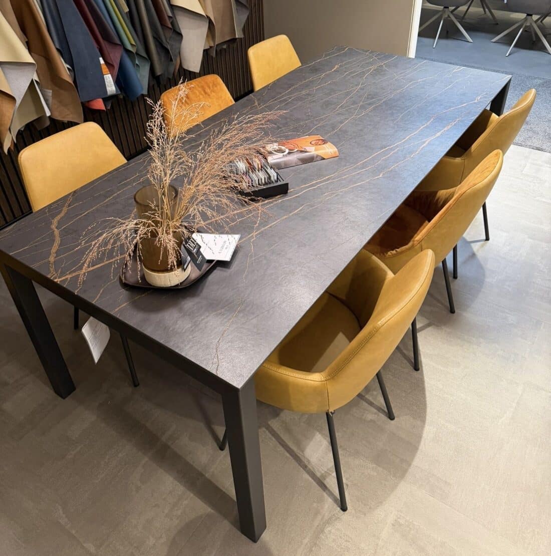 Eetkamertafel Pedro Bert Plantagie Eetkamertafel Pedro Bert Plantagie