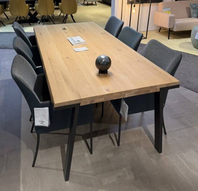 Eetkamertafel Seven Bert Plantagie