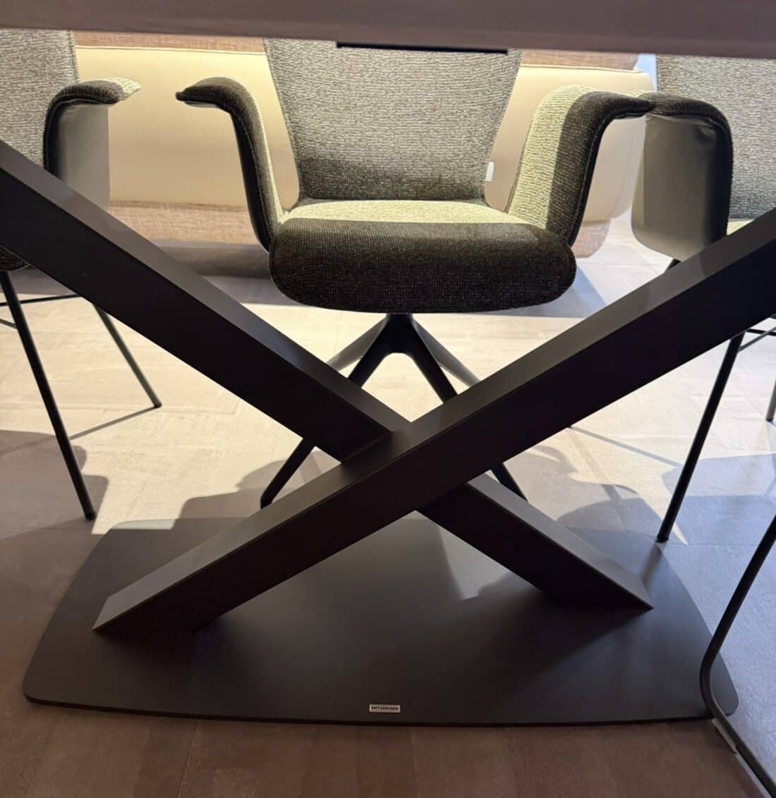 Eetkamertafel Oxxi Bert Plantagie Stoelen Eetkamertafel Oxxi Bert Plantagie Stoelen