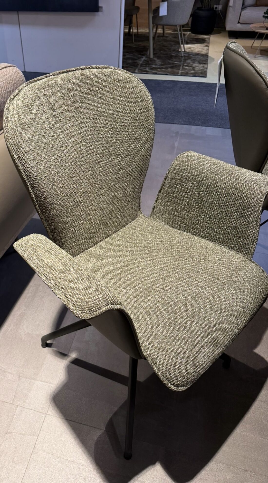 Eetkamertafel Oxxi Bert Plantagie Stoelen Eetkamertafel Oxxi Bert Plantagie Stoelen