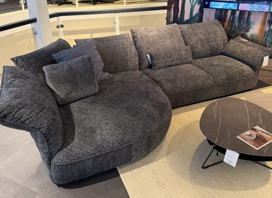 Abby Hoekbank Koinor