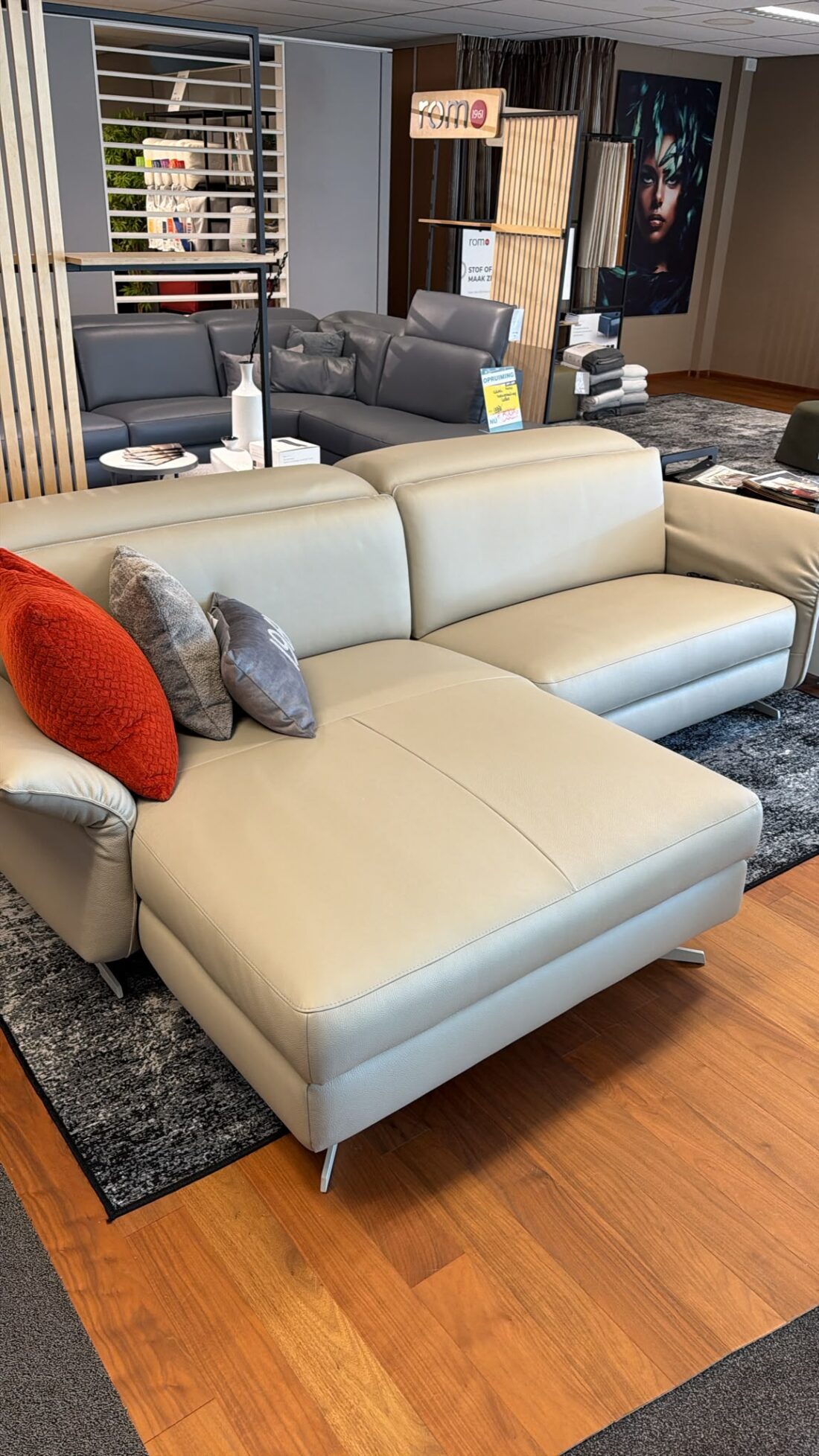 Adora Rom1961 Chaise Lounge Opstelling Lb270