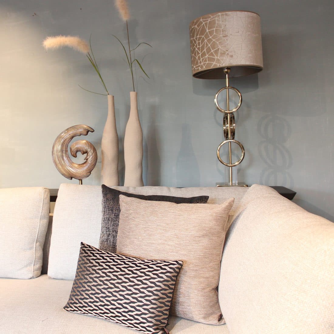 Ijsbrand Sierkussen Aphrodite Black Gold