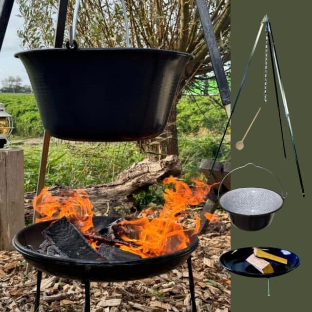 Tripod set 1.70 cm with witch kettle 20 litres and fire bowl