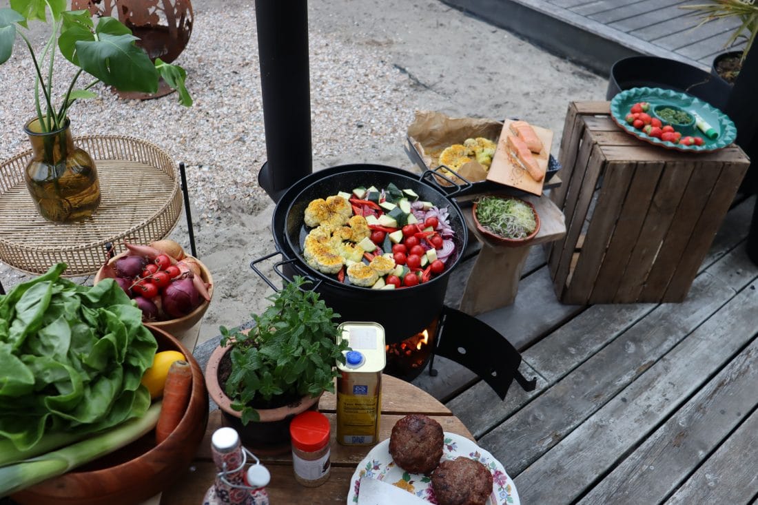 La cocina al aire libre y la fumigación comienzan en el Fire LAB.