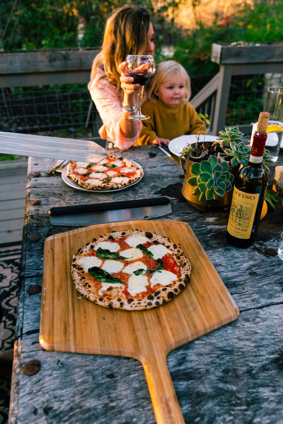 Backen Sie die leckersten Pizzen in Ihrem eigenen Garten