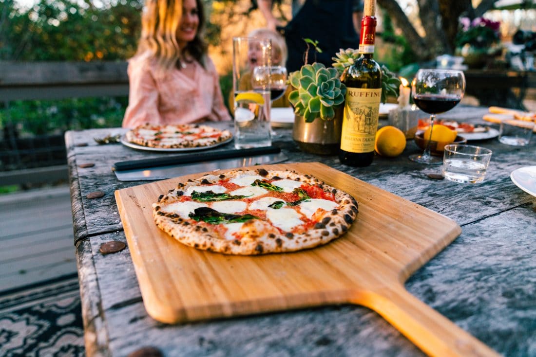 backen Sie die leckerste Pizza, die Sie je gegessen haben