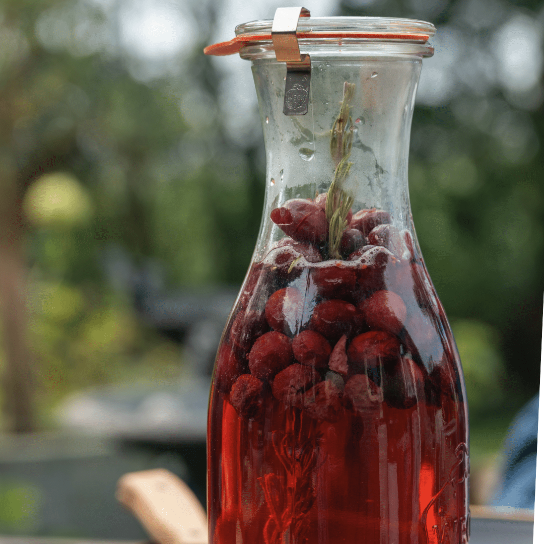 Tafelwater Pineut cranberry kers rozemarijn