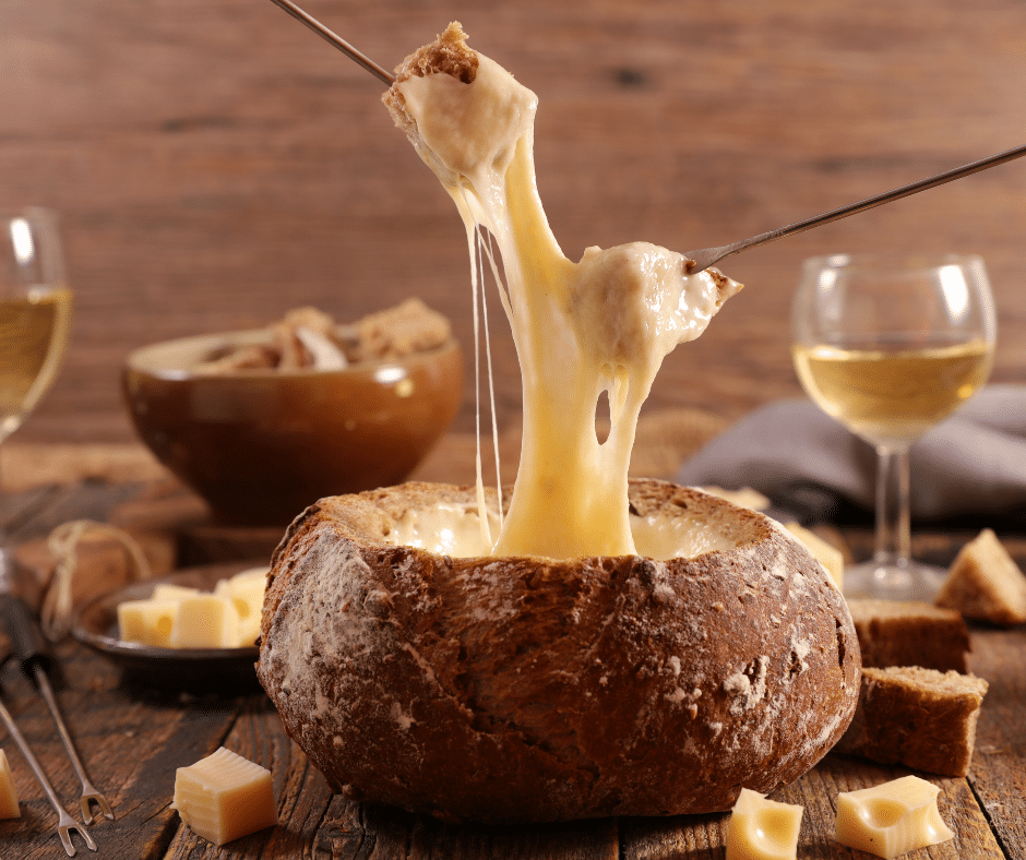 ¿Cuáles son tus aperitivos favoritos para la fondue de queso?