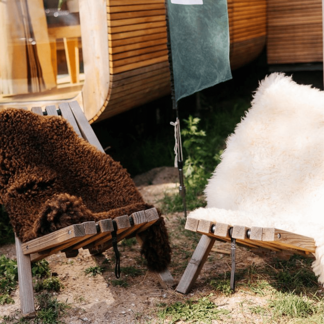 Weltevree fieldchairs met schapenvachten