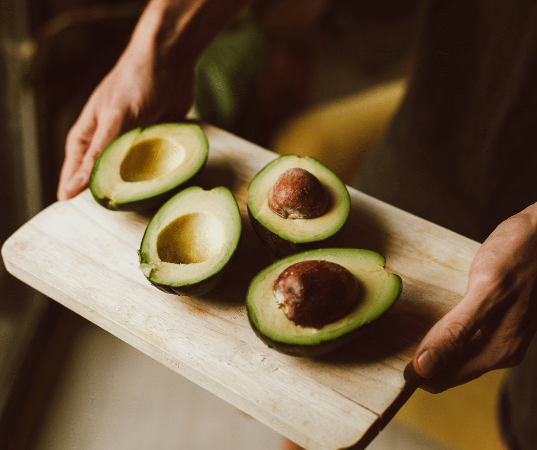 Avocat pour les rouleaux d'omelette