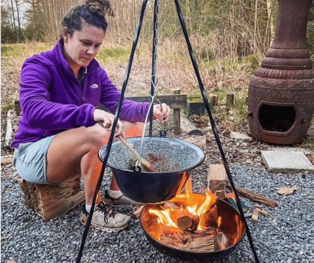 Back Basic buiten koken op een knetterend houtvuurtje - Het VUUR LAB.®