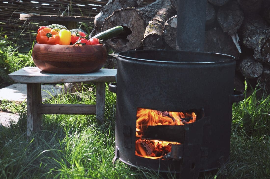 Grill à feu ouvert Volcann table de cuisson barbecue plage camping feu  cuisine