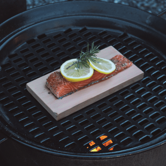 Tapas smoking board Cedar wood VUUR LAB.® Salmon Lemon