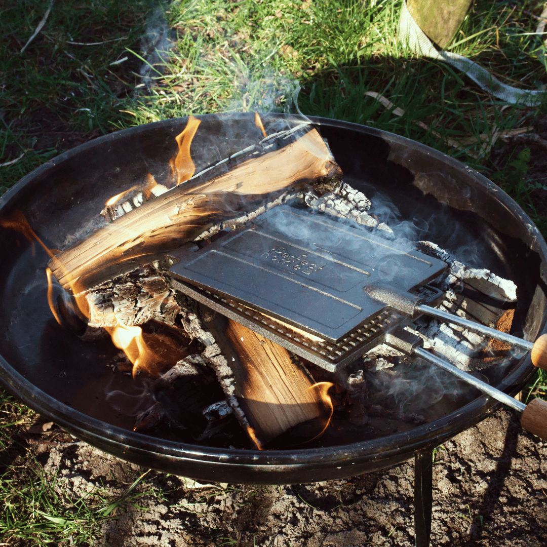 campfire pizza toasting