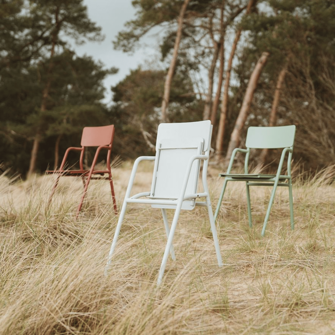 Krzesła rozkładane Weltevree trzy kolory