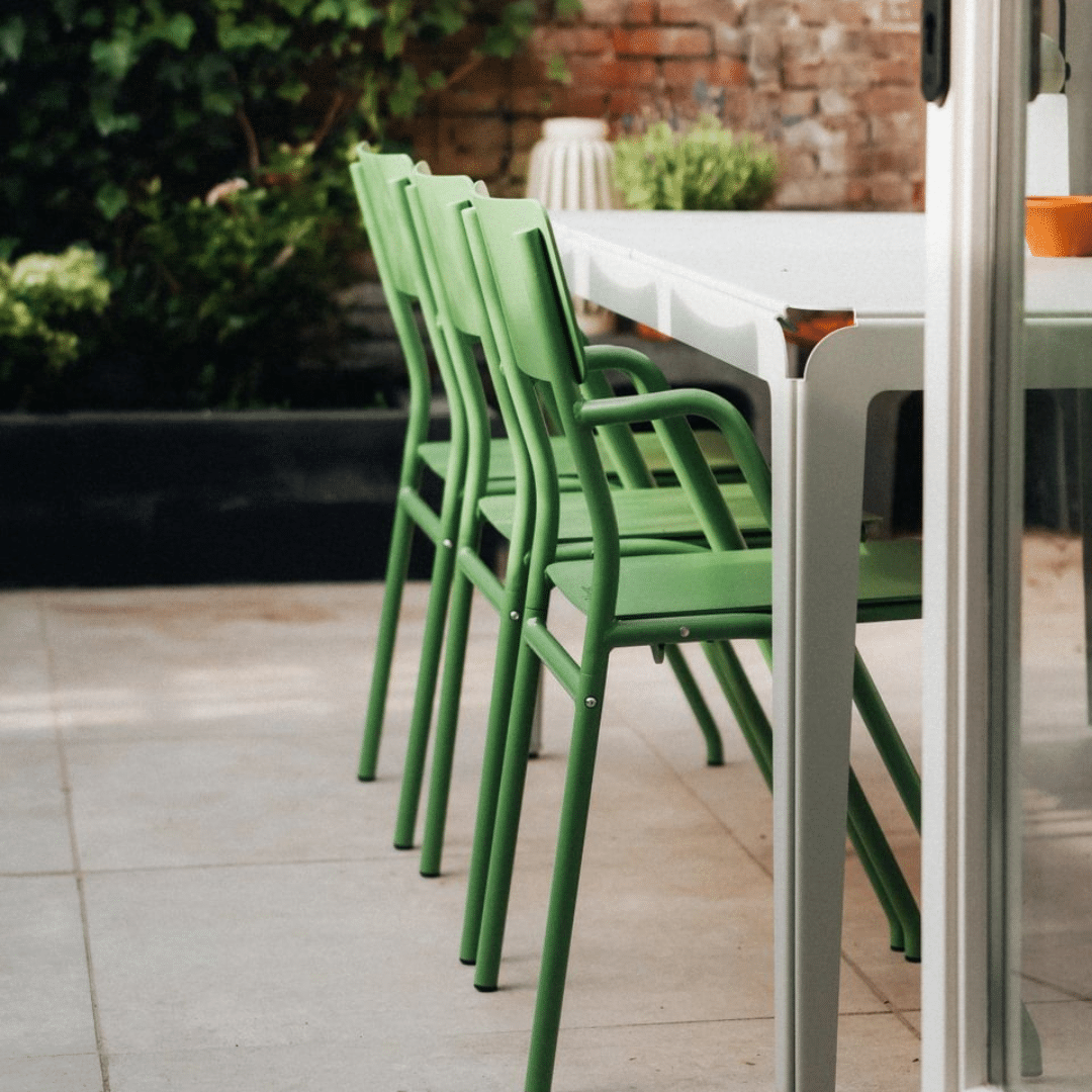 Gepoedercoate aluminium flip-up stoel met opklapbare zitting